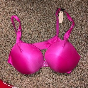 Victoria’s Secret Plunge Bra